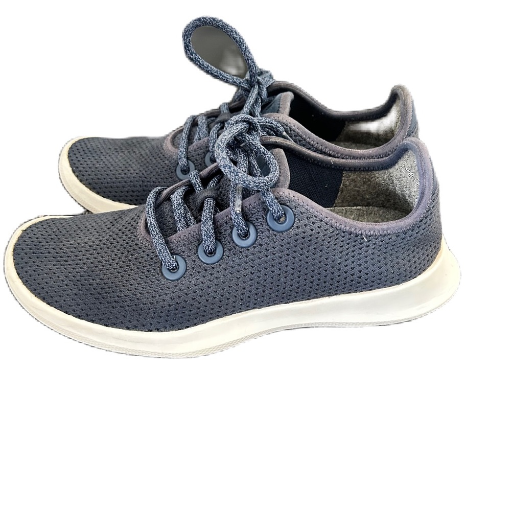 Preowned Women's Allbirds Tree Runners | Size 7 | Marine Blue (White Sole) - Picture 6 of 11